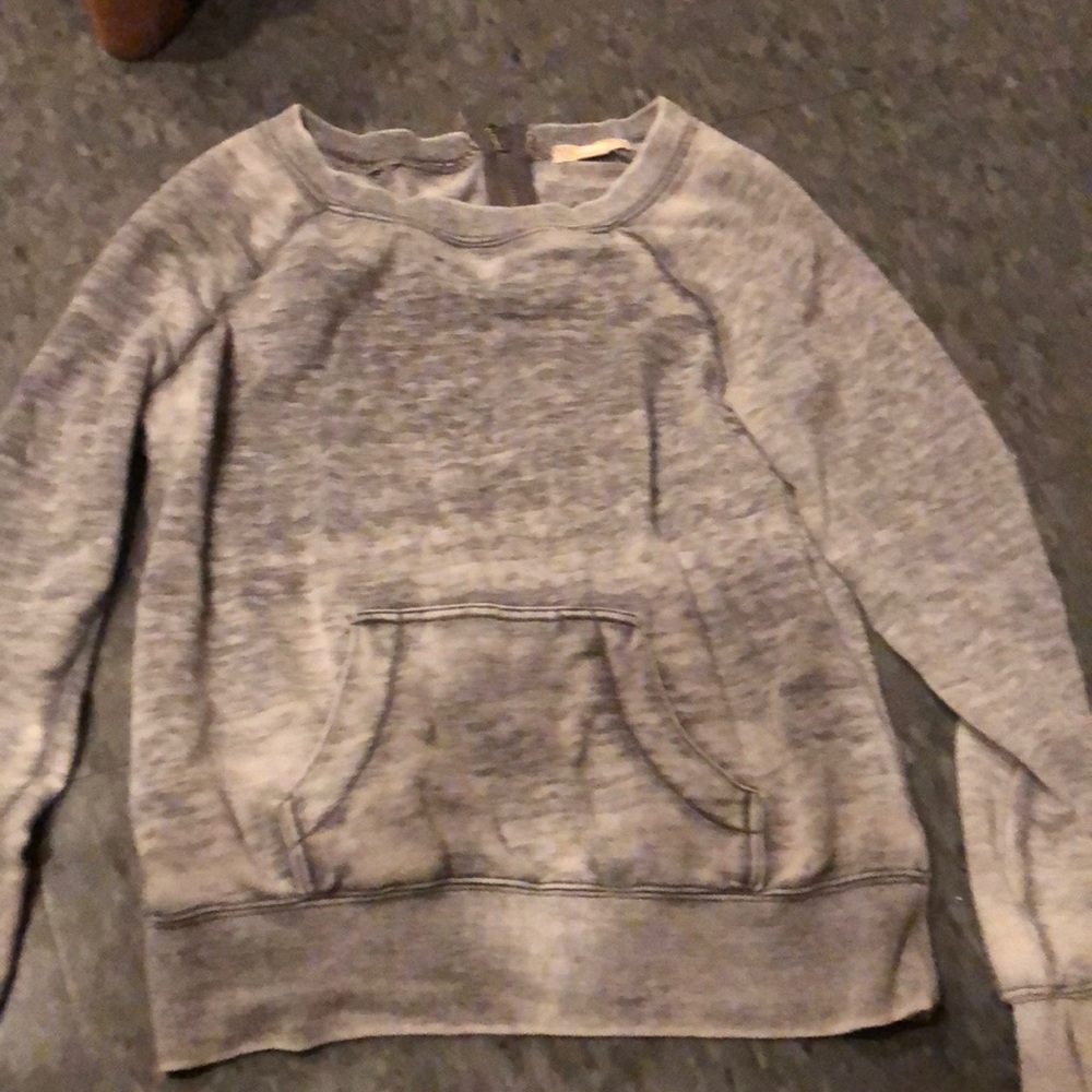 Grey sweatshirt
